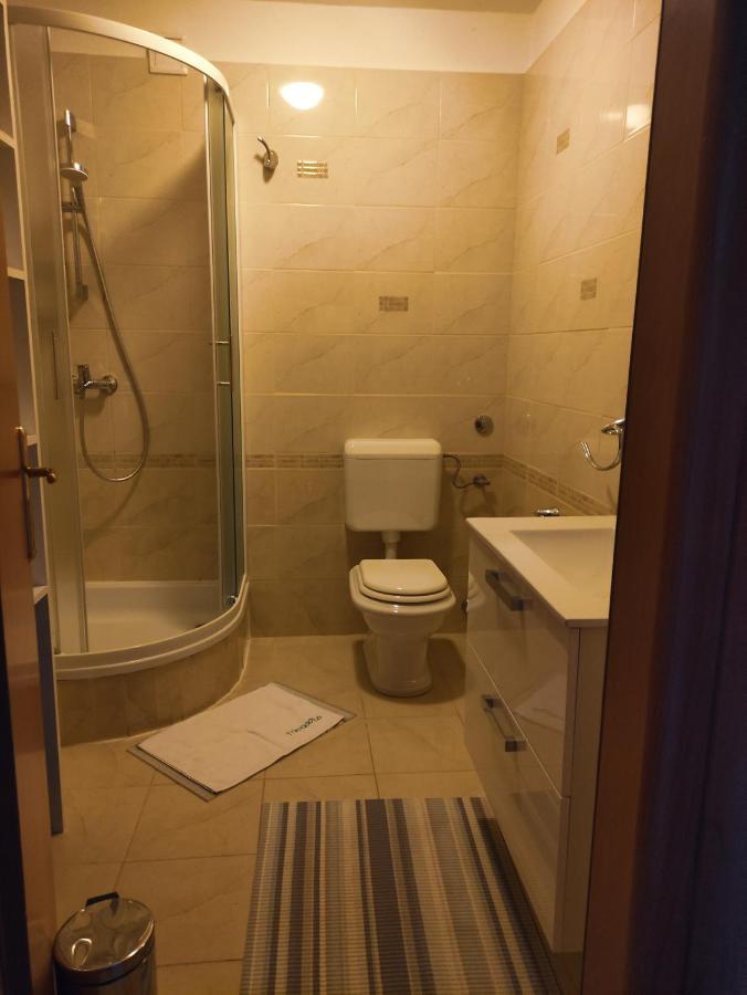 Apartman Vesna 2 Persons Njivice Exterior foto